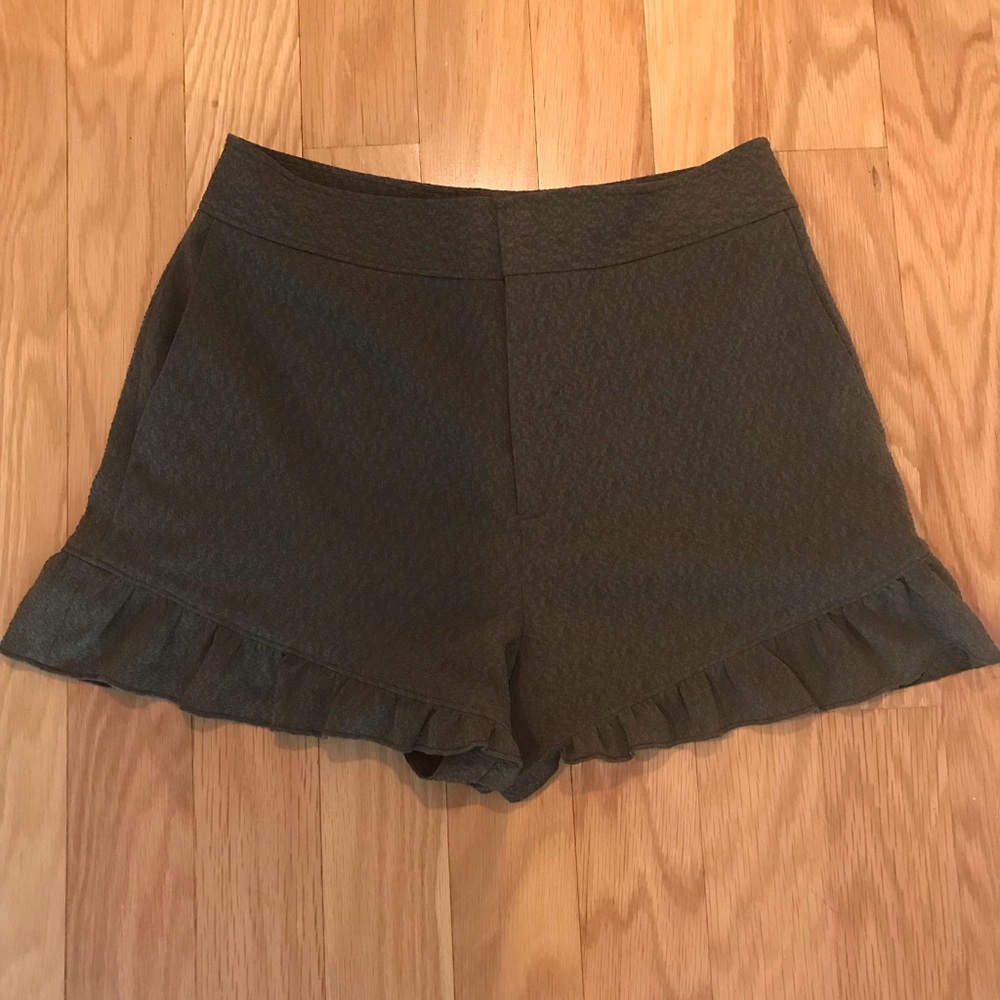 Club Monaco Olive Green Ruffle Shorts 6